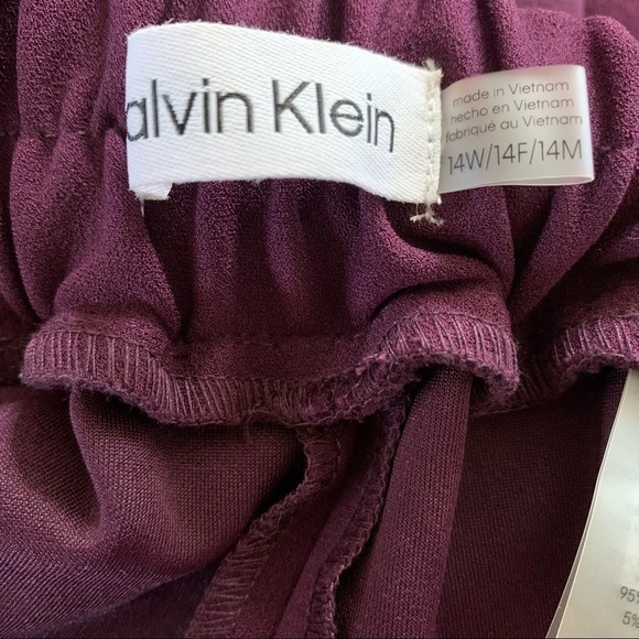 Calvin Klein NWT Plus Size Scuba Crepe Zipper Pocket Straight Leg Pull-On Pants - Picture 6 of 8